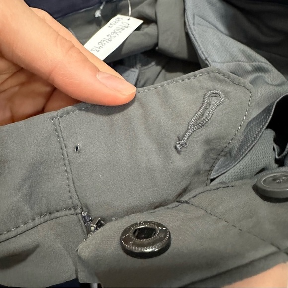 J crew 10.5" tech short coal grey - Picture 8 of 8